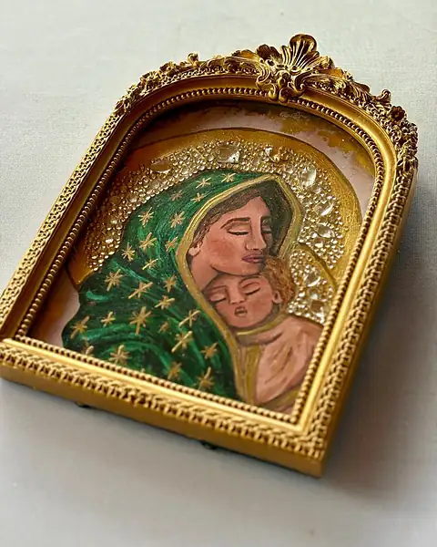 Gold Arch Frame · Mother & Child