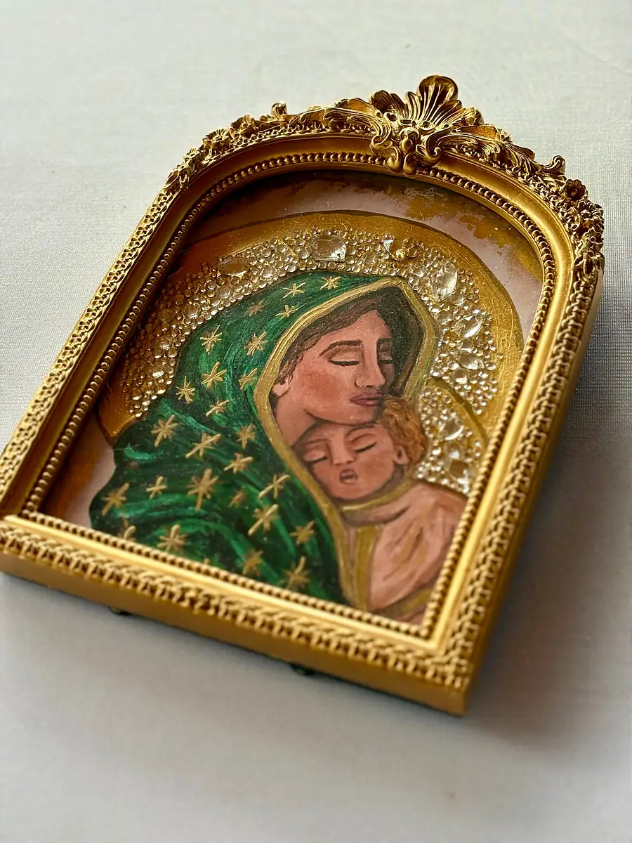 Gold Arch Frame · Mother & Child